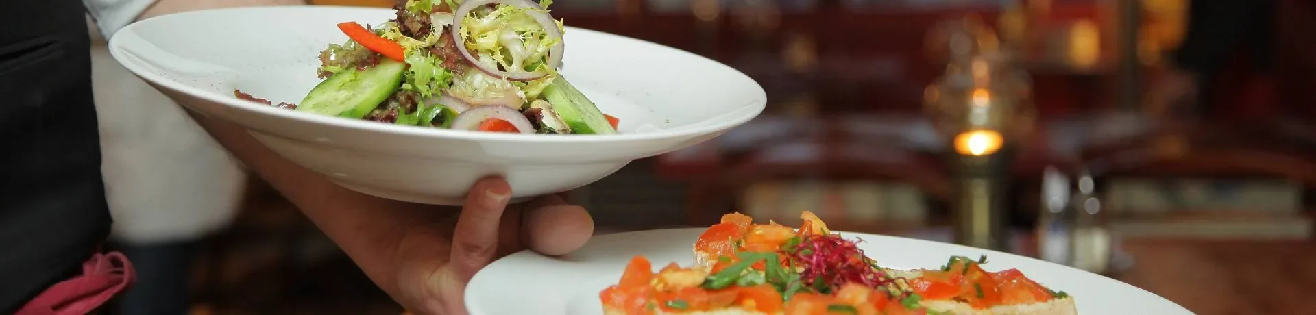 Serverad middag på HUGO Finspång